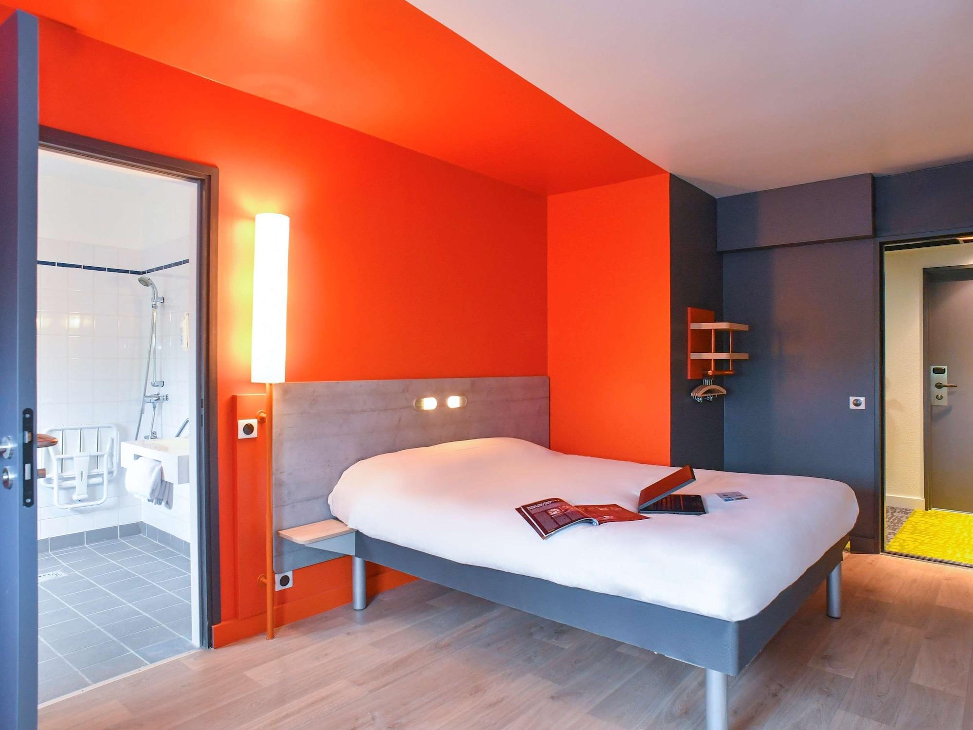 Ibis Budget Coutances Eksteriør billede
