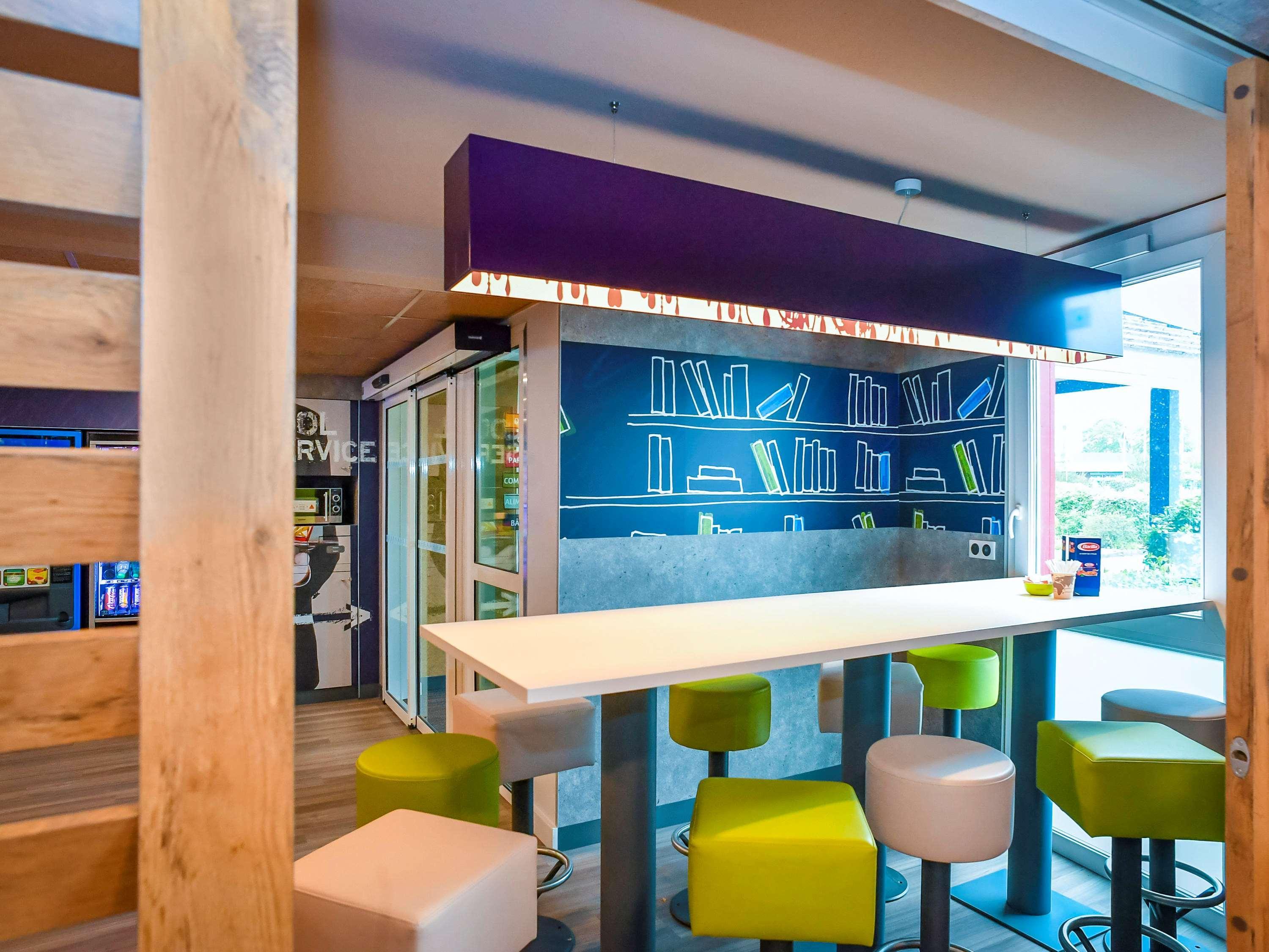 Ibis Budget Coutances Eksteriør billede