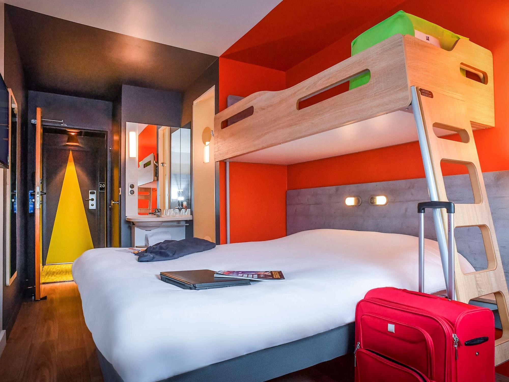 Ibis Budget Coutances Eksteriør billede