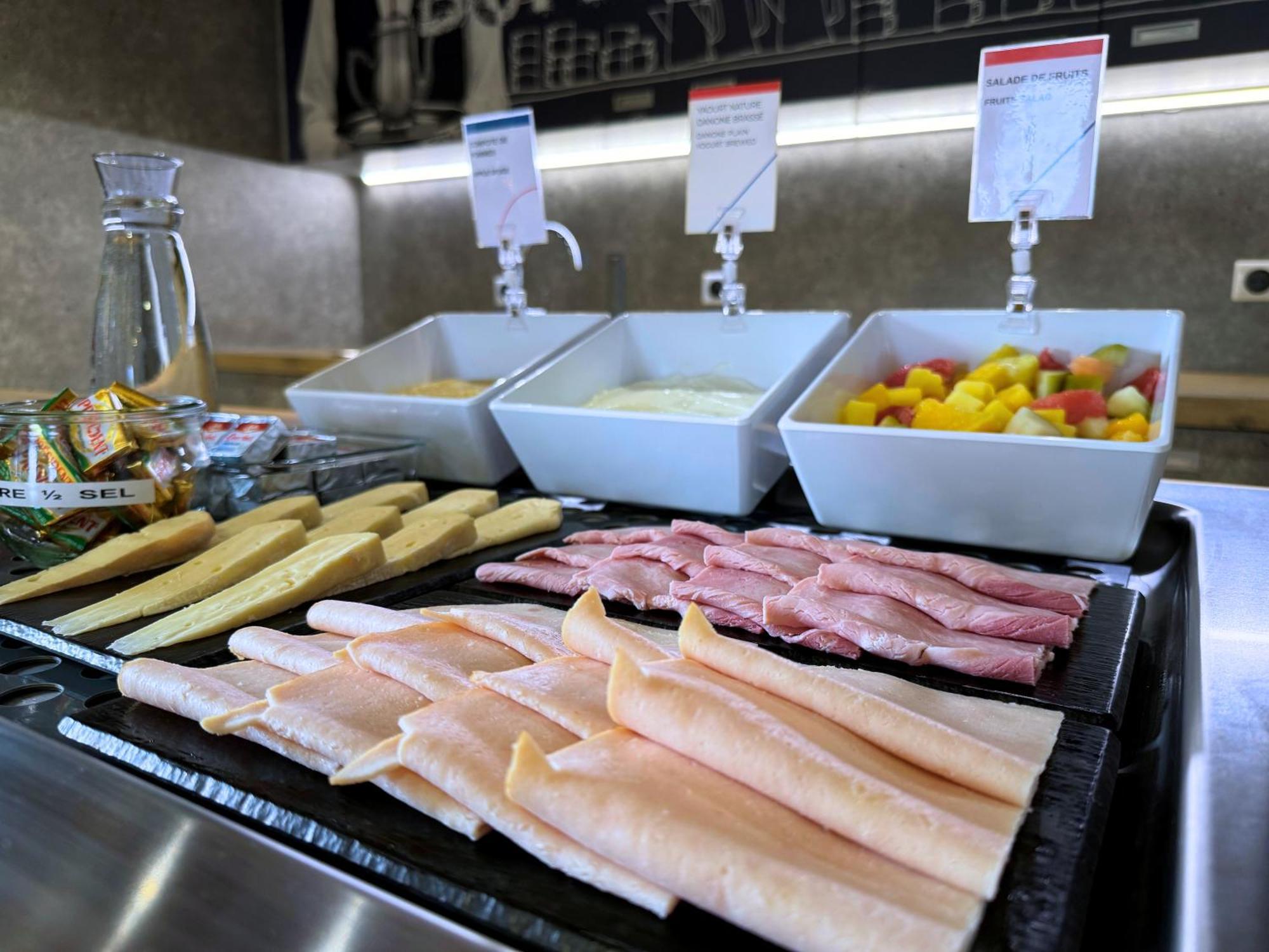 Ibis Budget Coutances Eksteriør billede