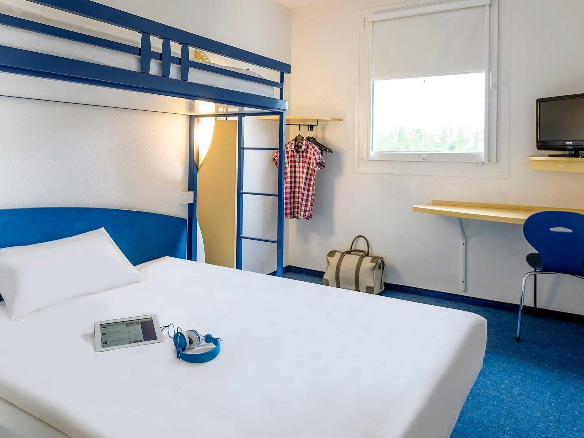 Ibis Budget Coutances Eksteriør billede