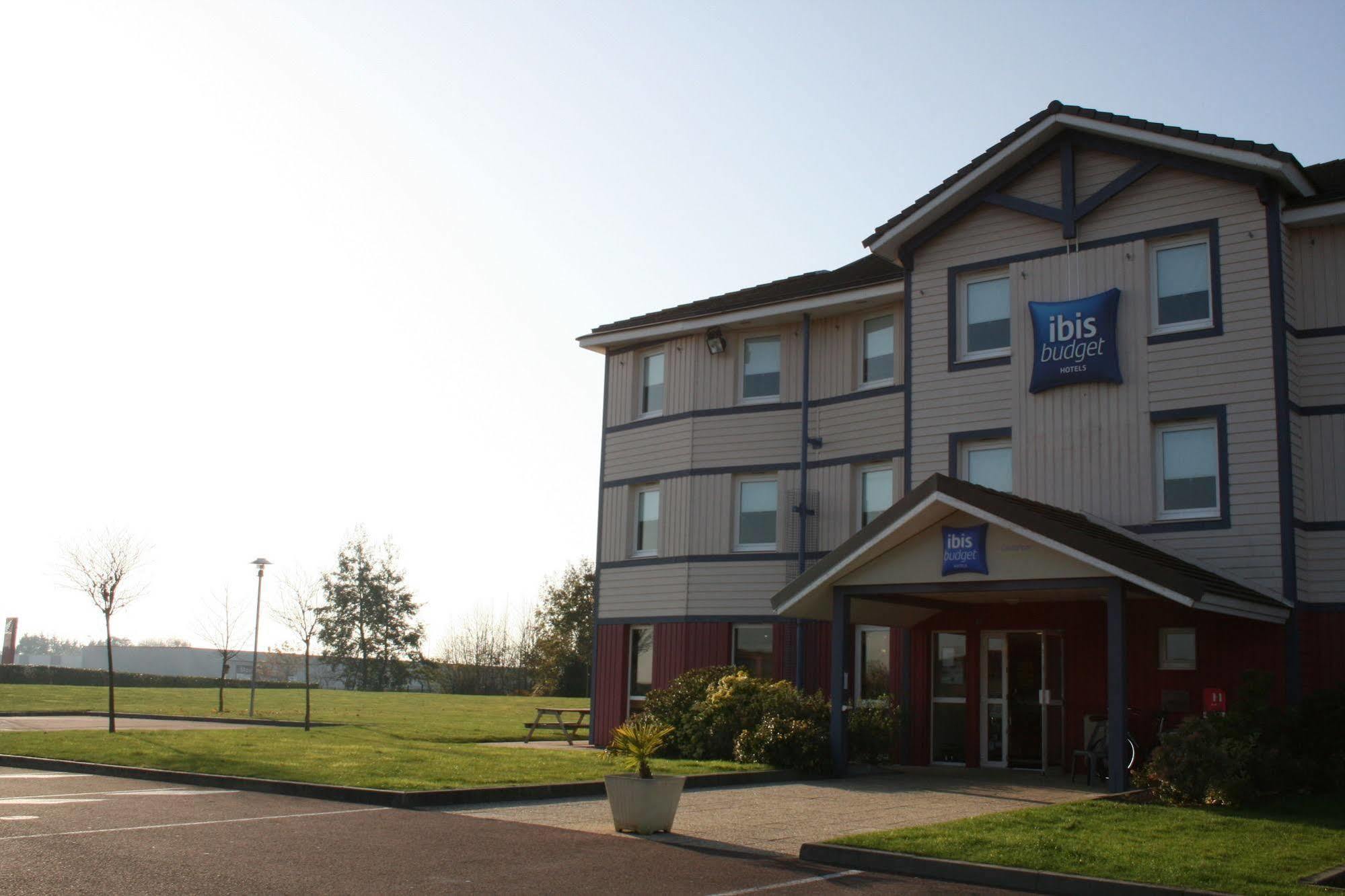Ibis Budget Coutances Eksteriør billede