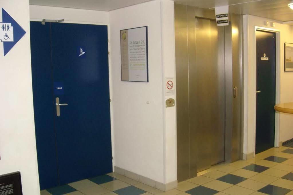Ibis Budget Coutances Eksteriør billede
