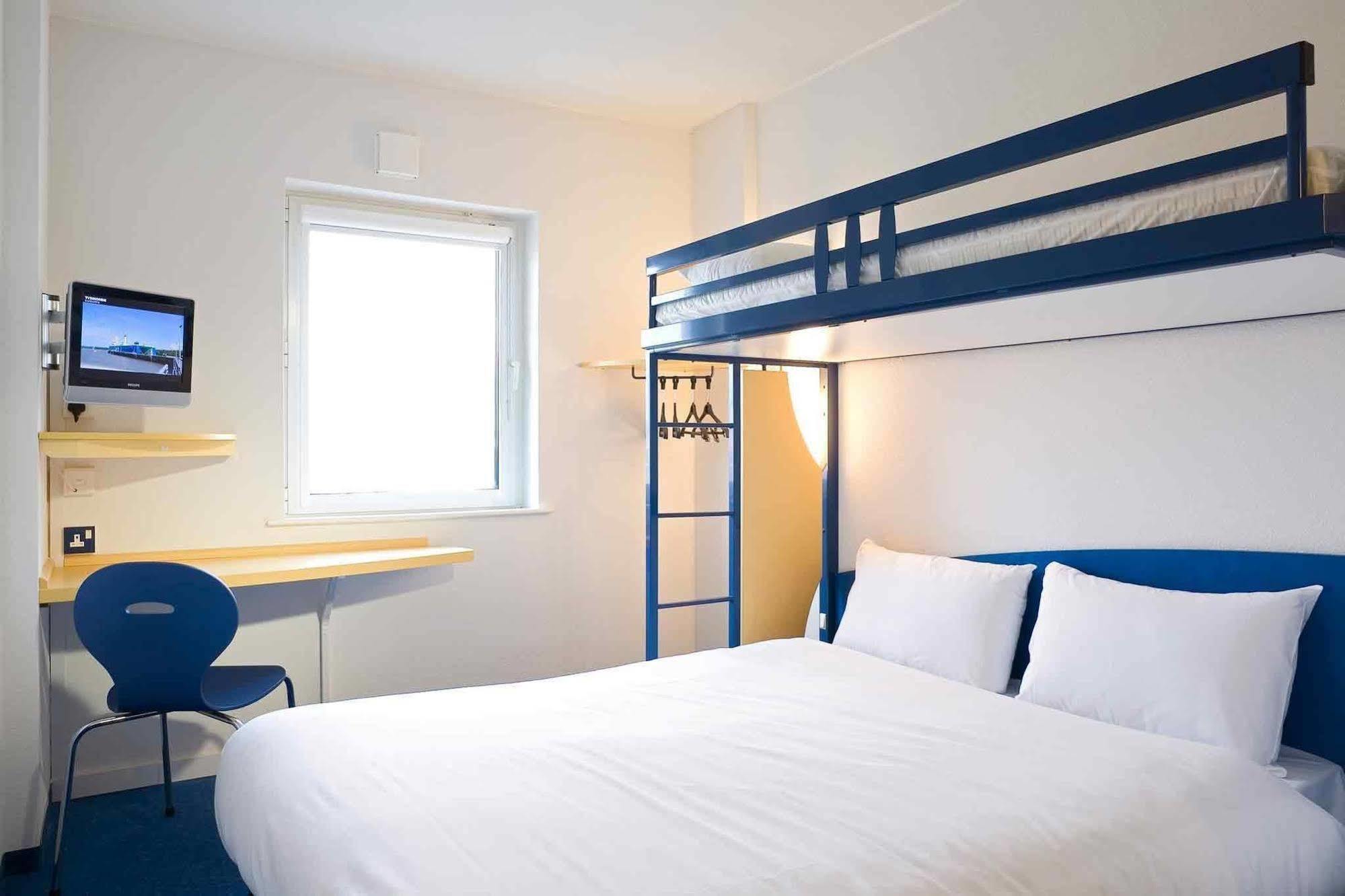 Ibis Budget Coutances Eksteriør billede